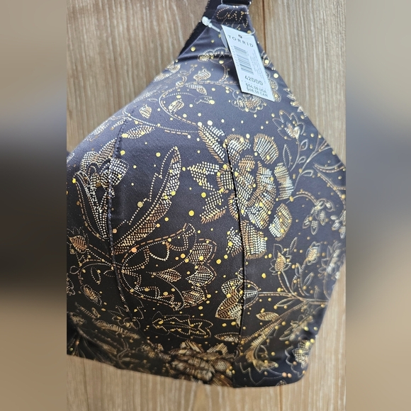 Torrid NEW Wire Free Elegant Black and Gold Patterned Bra - Picture 2 of 5
